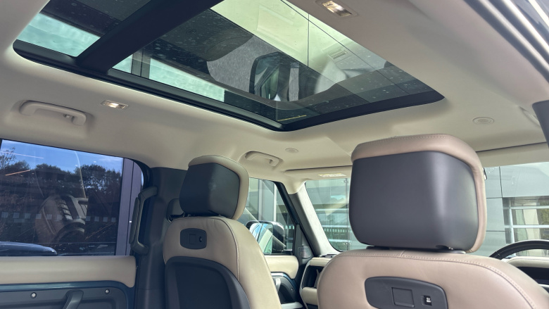 Land Rover Defender 2.0 D240 HSE 110 5dr Auto [6 Seat] Diesel Estate